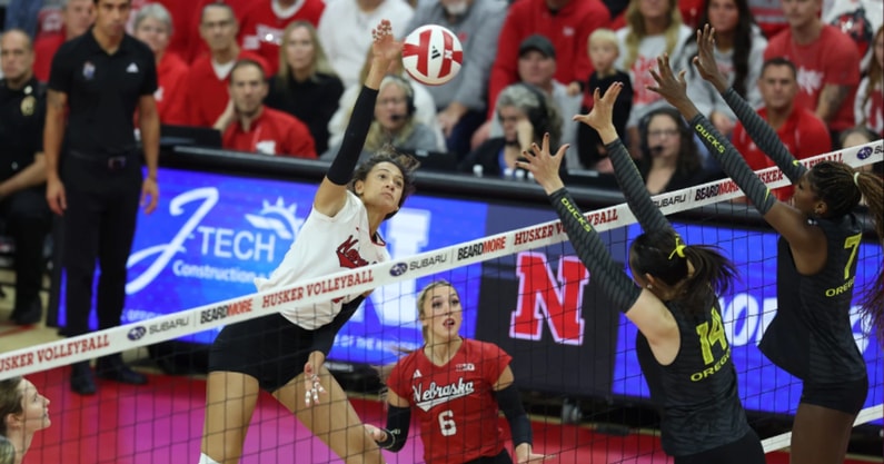 Nebraska volleyball Harper Murray (14)