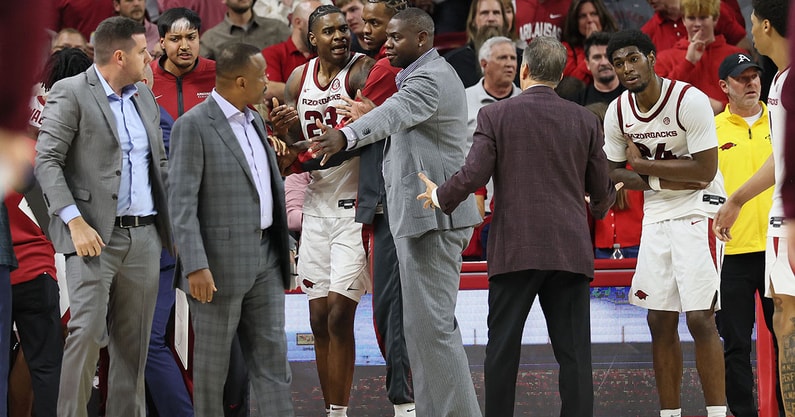 Nick Pringle technical foul in Arkansas vs. Winthrop