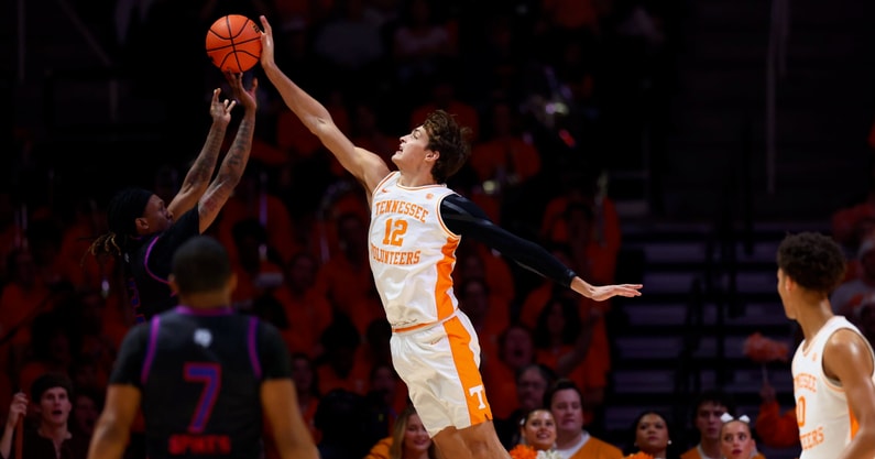 Cade Phillips, Tennessee Basketball | Tennessee Athletics