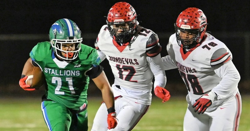 Green Run Generic Action Salem T Ealy Run_TW-0004