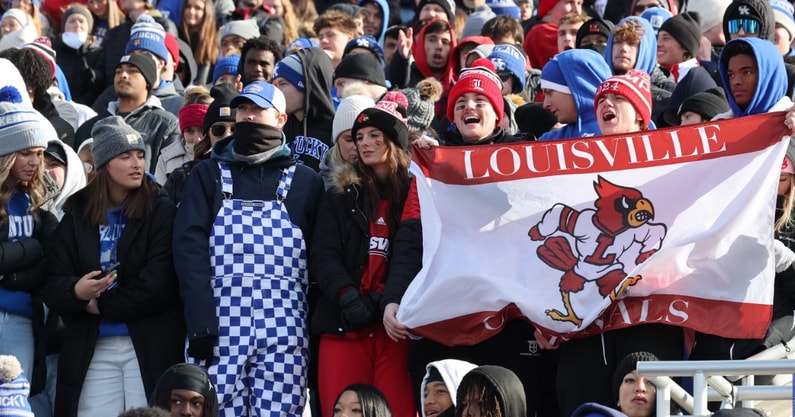 kentucky-louisville-fans