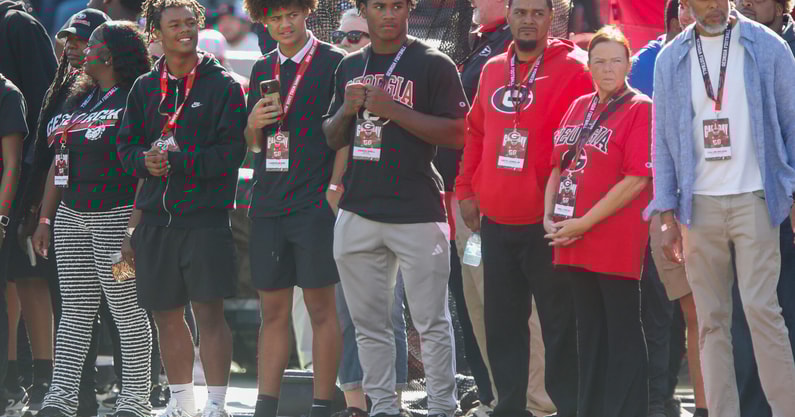 Georgia recruits Charlotte.