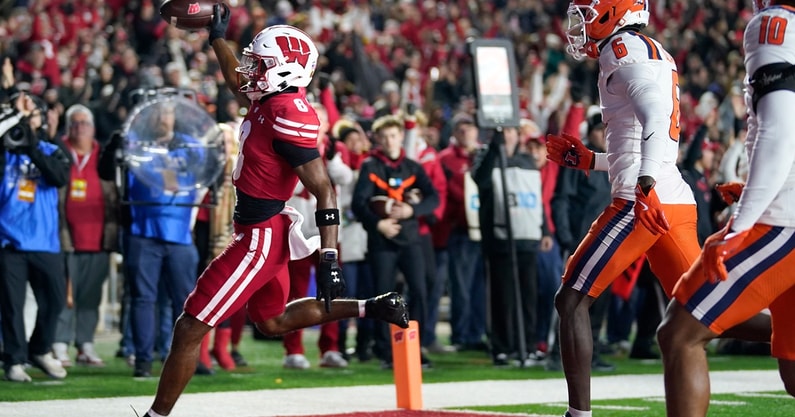NCAA Football: Illinois at Wisconsin