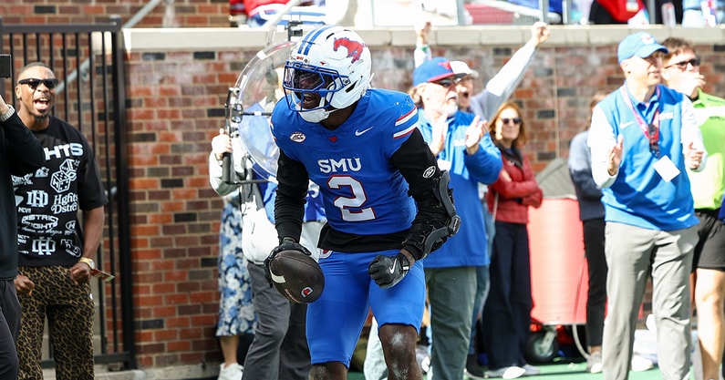 the-deans-list-smu-dismantles-louisville-in-38-6-victory