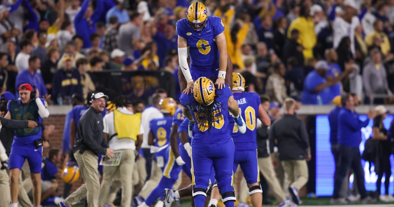 NCAA Football: Pittsburgh at Georgia Tech