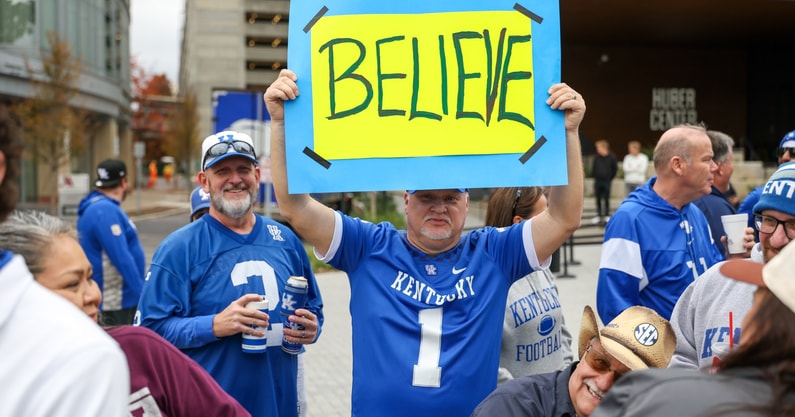 Kentucky football loses at Vanderbilt (Photo via KSR's Mont Dawson)