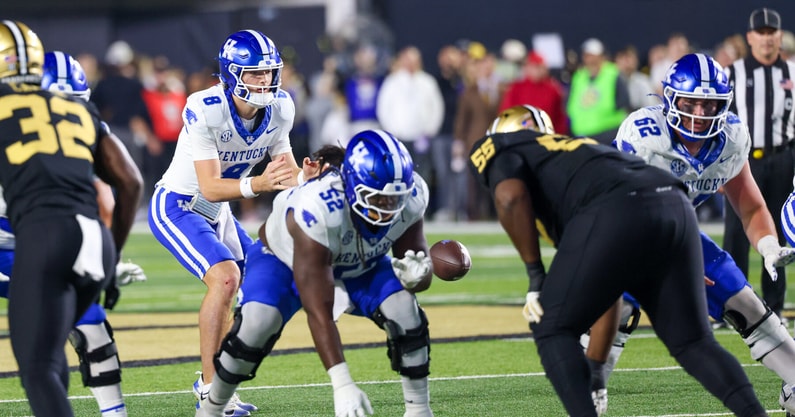 Kentucky football's Cutter Boley in loss at Vanderbilt (Photo via KSR's Mont Dawson)