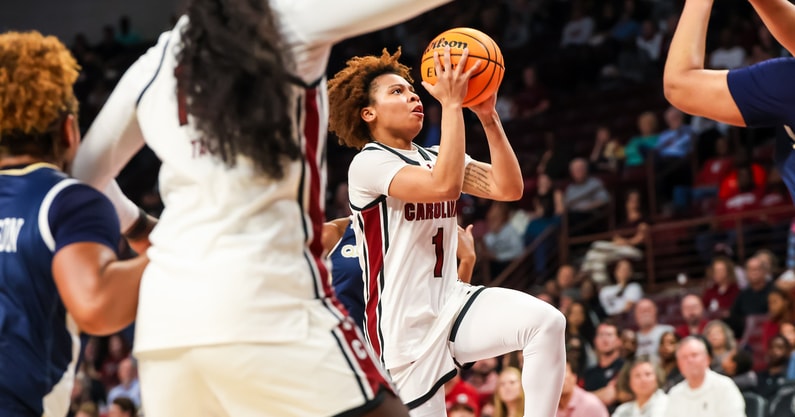 South Carolina Gamecocks guard Maddy McDaniel (1) drives against the Queens Royals in the second half at Colonial Life Arena. Mandatory Credit: Jeff Blake-Imagn Images
