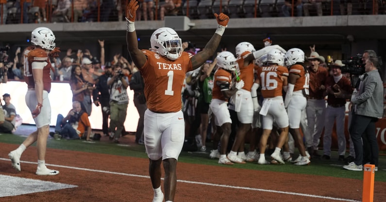 NCAA Football: Arkansas at Texas