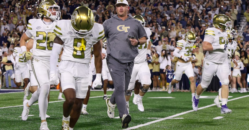 NCAA Football: Pittsburgh at Georgia Tech