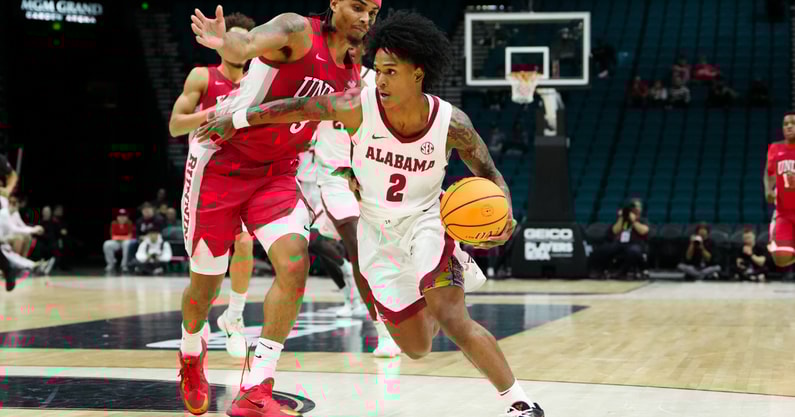 Alabama guard Aden Holloway