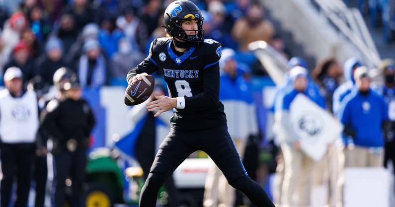 Nov 30, 2024; Lexington, Kentucky, USA; Kentucky Wildcats quarterback Cutter Boley (8) throws a pass during the game against the Louisville Cardinals at Kroger Field. Mandatory Credit: Jordan Prather-Imagn Images