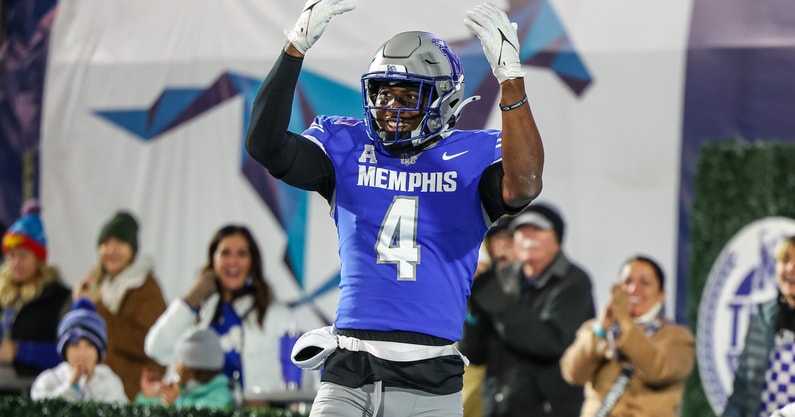 NCAA Football: Navy at Memphis
