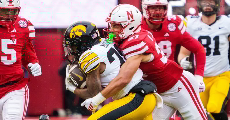 Nebraska football CB Donovan Jones against Iowa