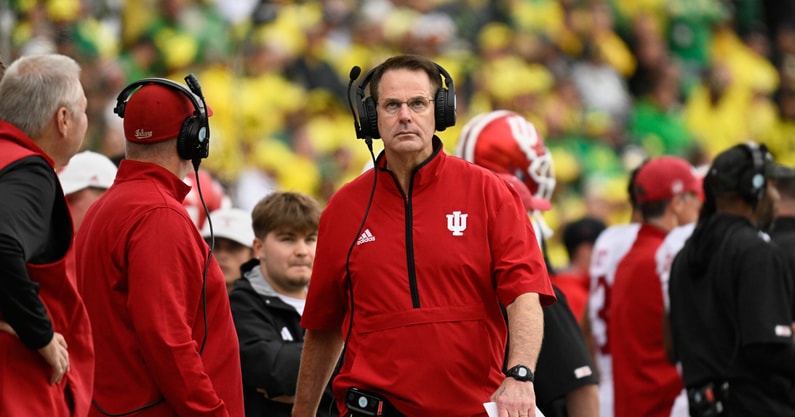 NCAA Football: Indiana at Oregon