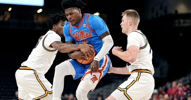 Syndication: Desert Sun