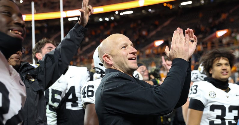 NCAA Football: Vanderbilt at Tennessee