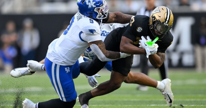NCAA Football: Kentucky at Vanderbilt