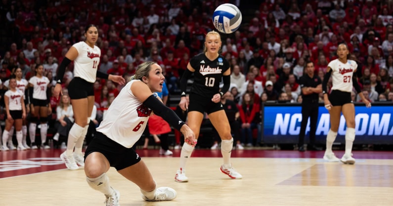 Laney Choboy Nebraska volleyball (4)