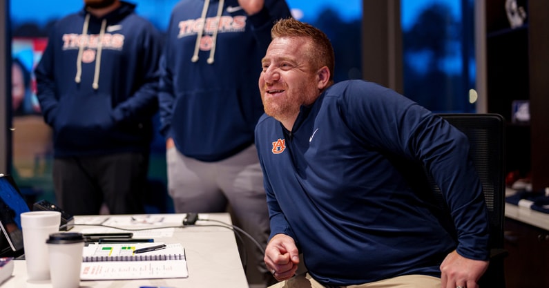 Alex Golesh (Photo by Auburn Athletics)