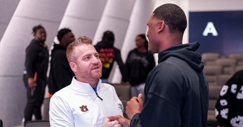 alex-golesh-auburn-football