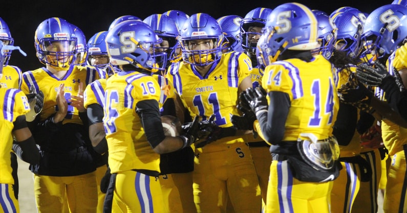 Oscar Smith Generic Team Huddle