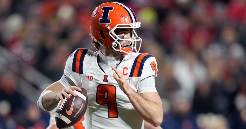 NCAA Football: Illinois at Wisconsin