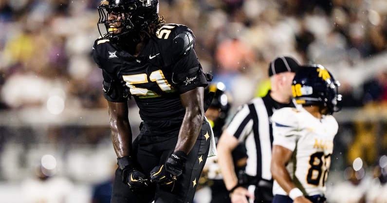 Malachi Lawrence | Photo by: Conor Kvatek