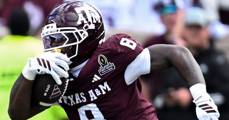 Texas A&M RB Le'Veon Moss
