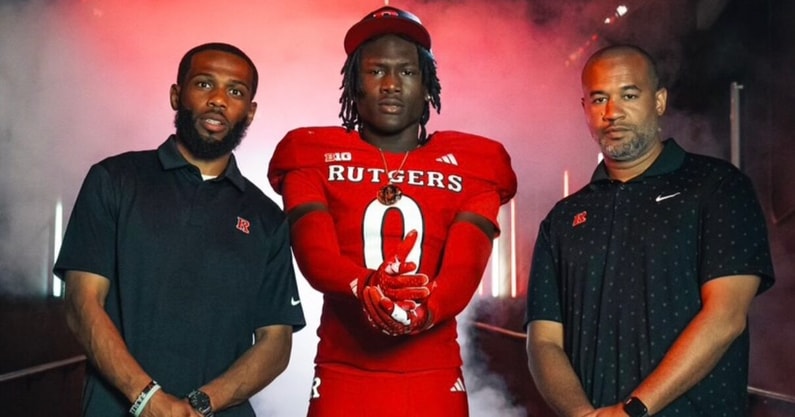 2026 recruit Devonte Anderson with Damiere Shaw and David Rowe