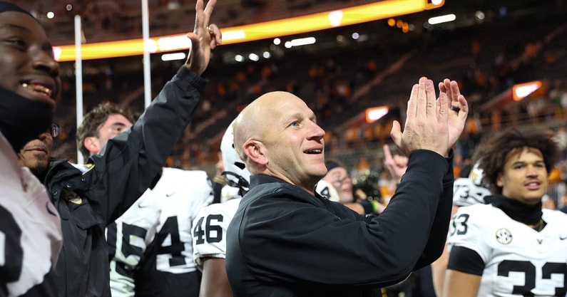 NCAA Football: Vanderbilt at Tennessee
