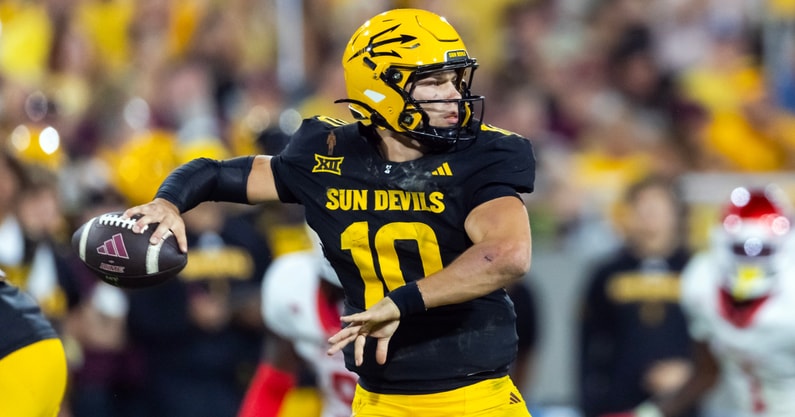 Arizona State QB Sam Leavitt vs. Houston, via Mark J. Rebilas-Imagn Images