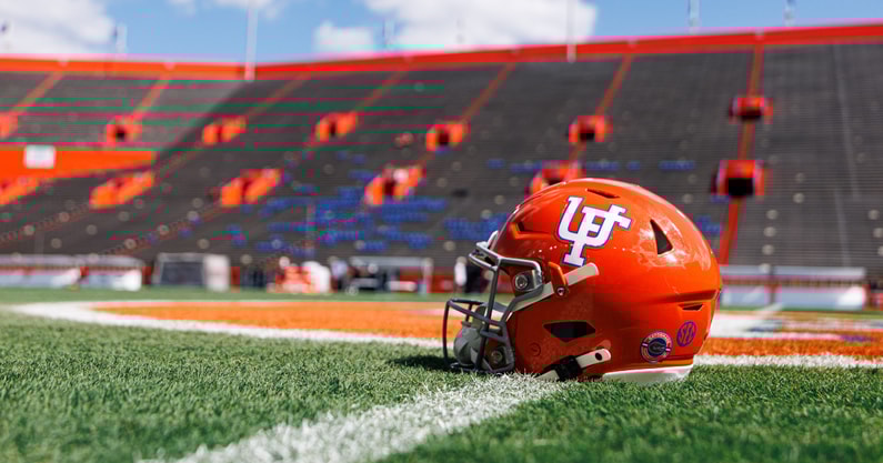 Florida-Gators-helmet