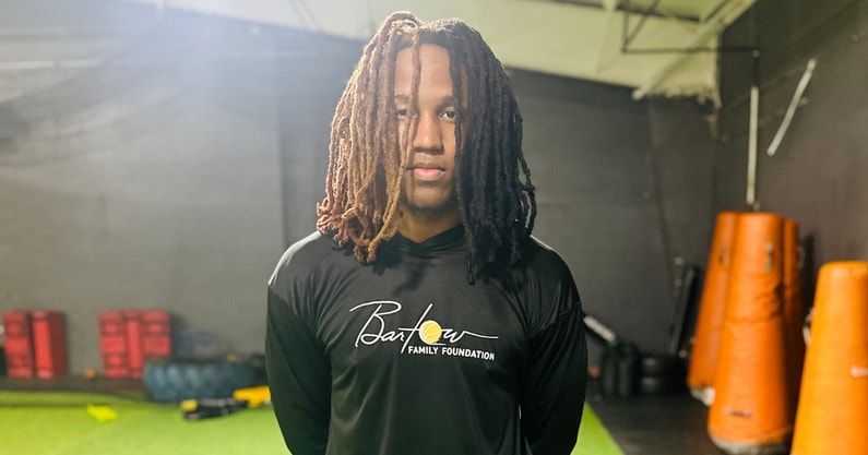 705102EF-D237-4630-94A4-E40B11975ABC