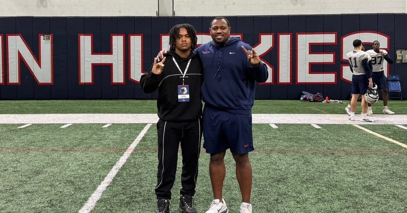2027 running back recruit Axcel Bailey on a UConn visit