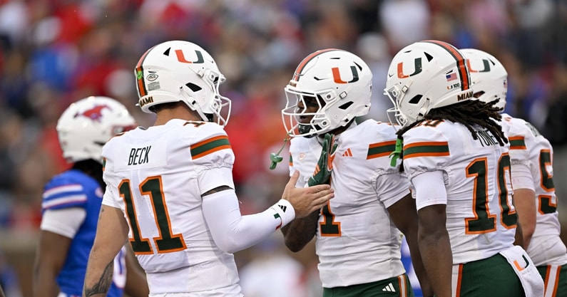 carson beck with jojo trader smu