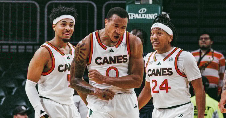 Miami hoops vs FDU