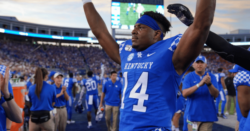 former-kentucky-wr-ahmad-wagner-now-graduate-assistant-uks-staff
