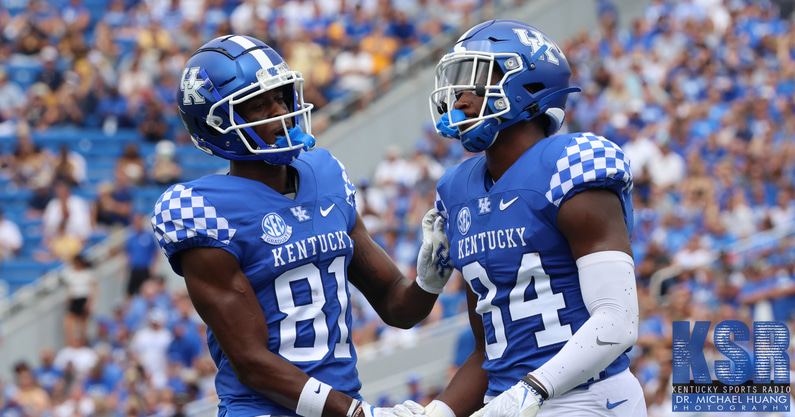 isaiah-epps-izayah-cummings-score-first-career-touchdowns-vs-chattanooga