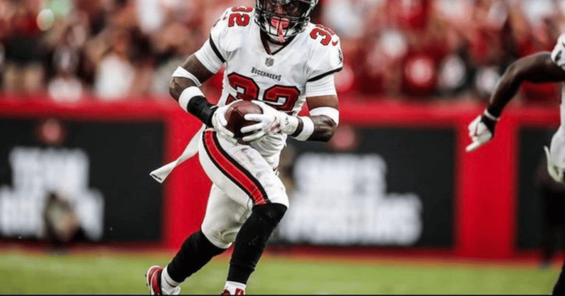 BBNFL-Mike-Edwards-makes-history