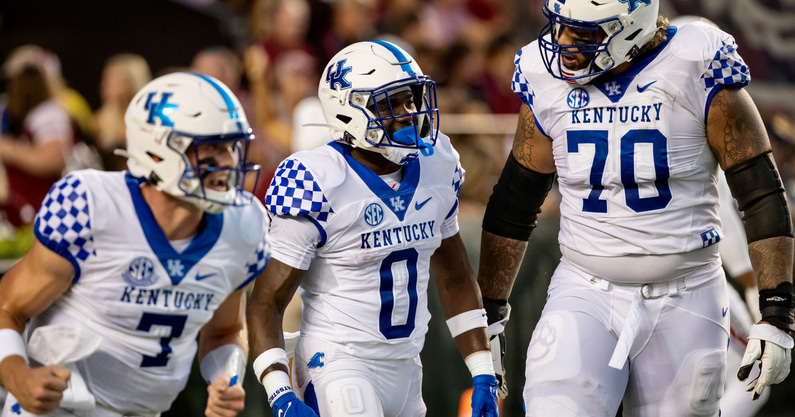 kavosiey-smoke-passes-1000-career-rushing-yards-kentucky