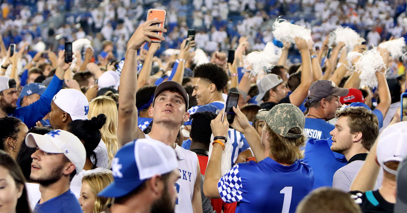 Kentucky Wildcat fans 1200x630