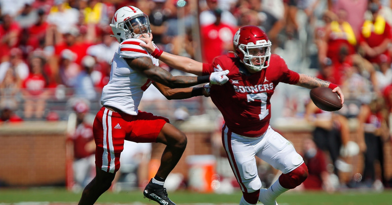spencer-rattler-father-mike-absence-oklahoma-practice-transfer-rumors-Caleb-williams
