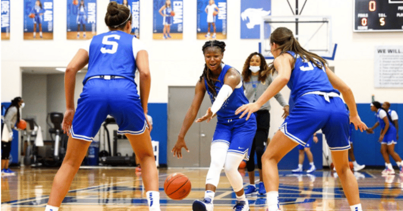 kentucky-wbb-host-blue-white-scrimmage-oct-24