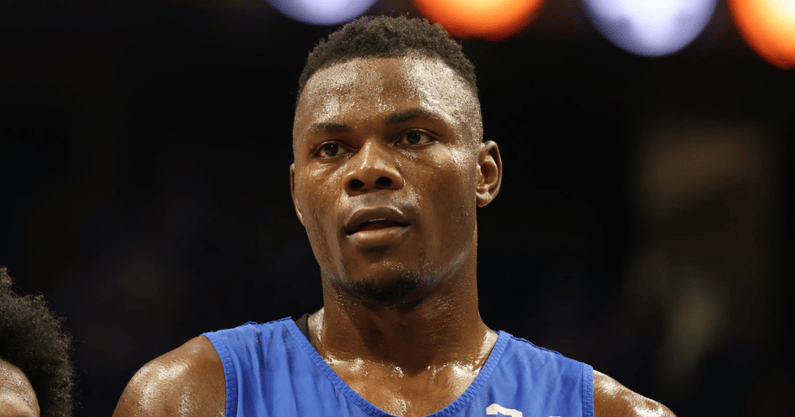 oscar-tshiebwe-dominates-paint-blue-white-game