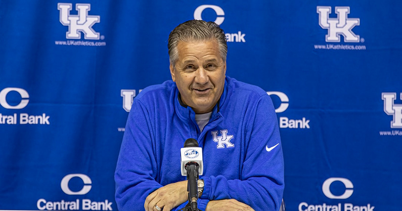 watch-tape-kentucky-wildcats-blue-white-game
