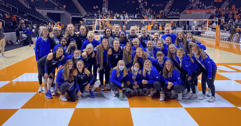 kentucky-volleyball-destroys-tennessee-in-dominant-rout