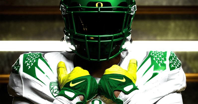 oregon-releases-uniforms-ahead-of-utah-matchup (2)