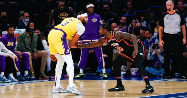 nba-knicks-hang-on-in-ex-cat-showcase