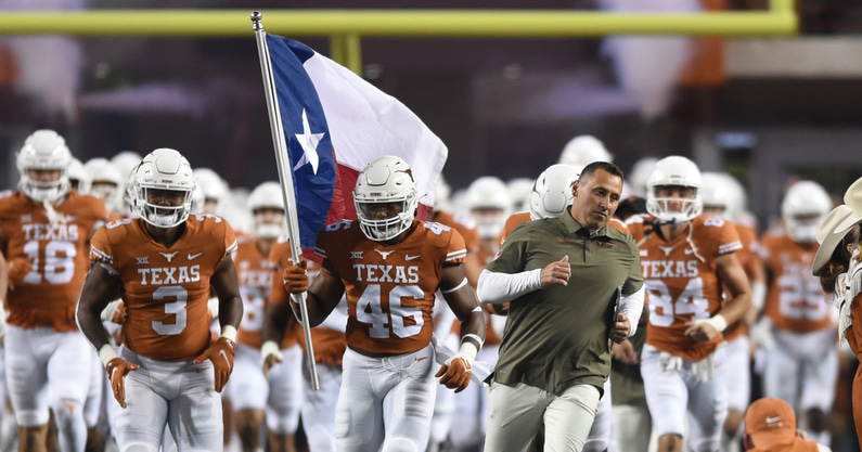 steve-sarkisan-texas-longhorns-senior-class-rocks-throughout-season-tom-herman-charlie-strong